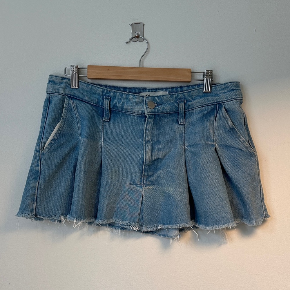 Zara Low Waisted Pleated Blue Denim Mini Skirt